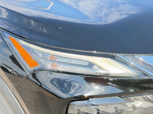 Certified 2023 Nissan Rogue S FWD image 9