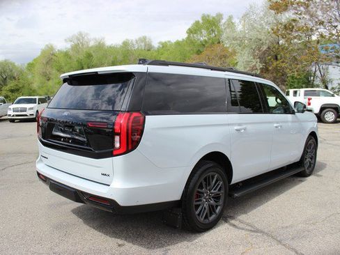 Used 2025 Ford Expedition Max Platinum w/ Stealth Performance Package AWD/4WD image 16