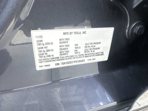 Used 2023 Tesla Model Y Long Range AWD/4WD image 87