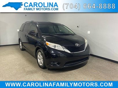 Used 2017 Toyota Sienna LE