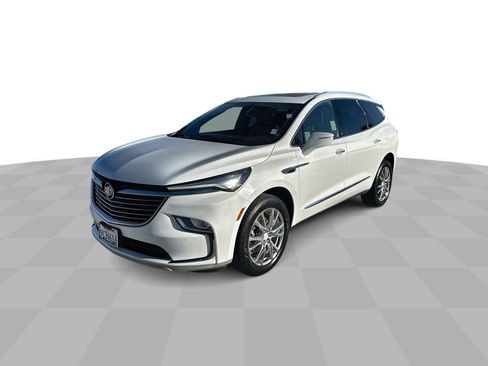 Used 2022 Buick Enclave Essence w/ Experience Buick Package image 1