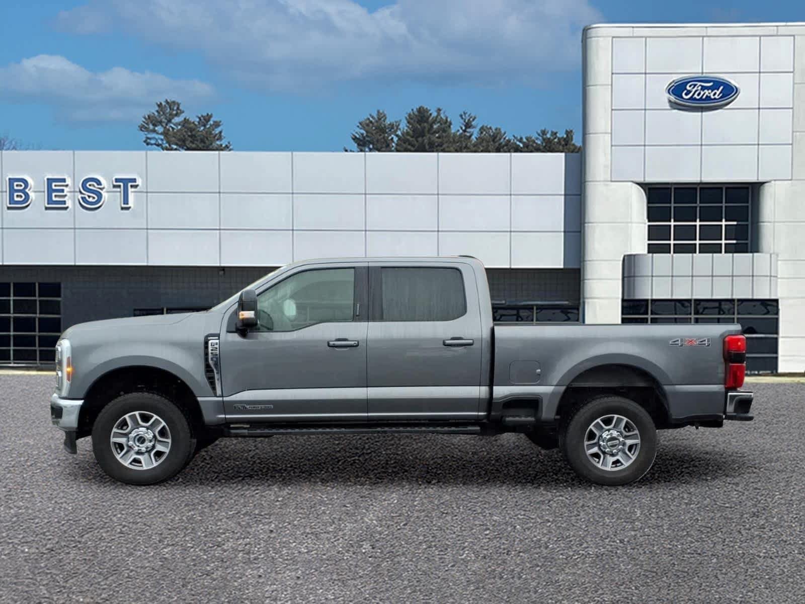 Used 2024 Ford F250 Lariat AWD/4WD image 2