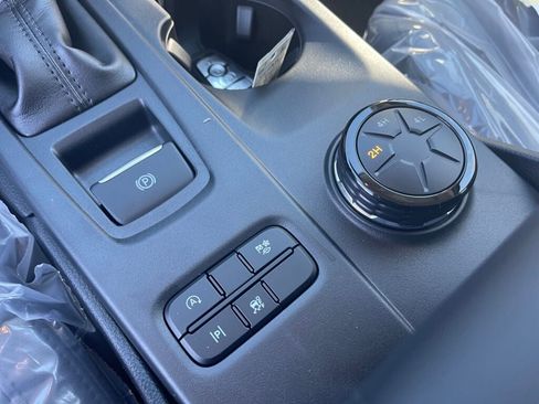 New 2025 Ford Ranger Lariat w/ Black Appearance Package image 11