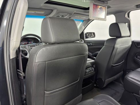 Used 2017 GMC Yukon XL SLT w/ Premium Edition image 39