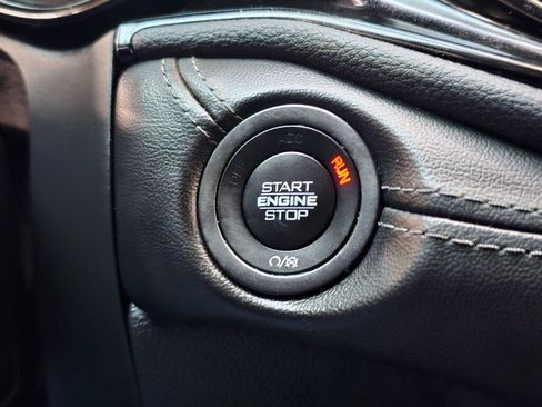 Used 2022 Dodge Durango GT image 35