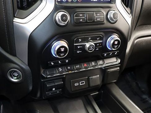 Used 2022 GMC Sierra 1500 SLT w/ SLT Convenience Package AWD/4WD image 22