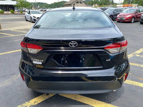 Used 2024 Toyota Corolla LE w/ LE Convenience Package FWD image 12