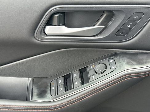 New 2026 Nissan Rogue SV AWD/4WD image 16