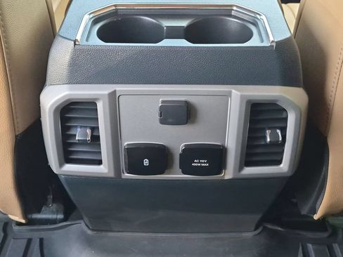 Used 2022 Ford F250 Lariat w/ Lariat Ultimate Package AWD/4WD image 19