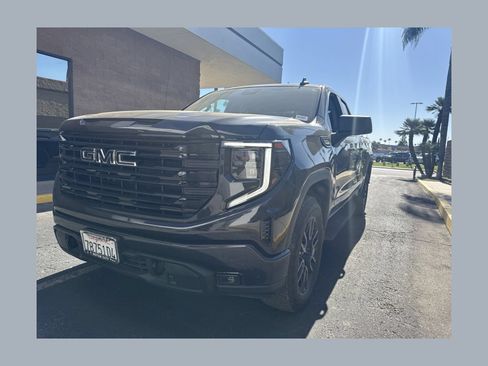 Certified 2023 GMC Sierra 1500 Elevation w/ X31 Off-Road Package AWD/4WD image 1