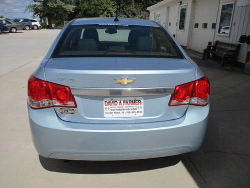 Used 2011 Chevrolet Cruze LS image 5