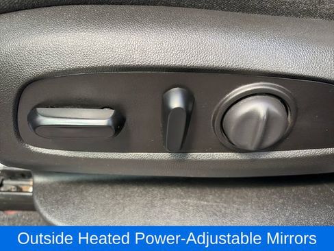 Used 2019 Chevrolet Equinox LT AWD/4WD image 14