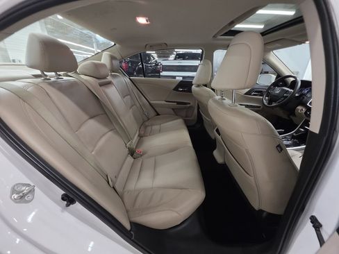 Used 2016 Honda Accord EX-L image 24