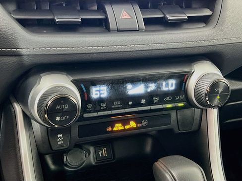Certified 2025 Toyota RAV4 XLE AWD/4WD image 14