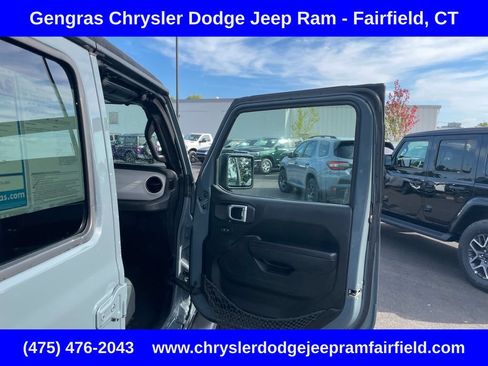 Used 2024 Jeep Wrangler Unlimited w/ Convenience Group AWD/4WD image 20