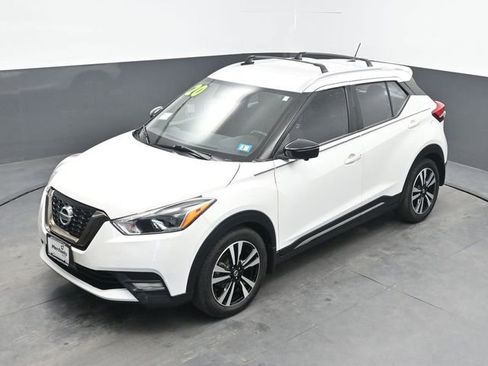 Used 2020 Nissan Kicks SR w/ Exterior Package image 23