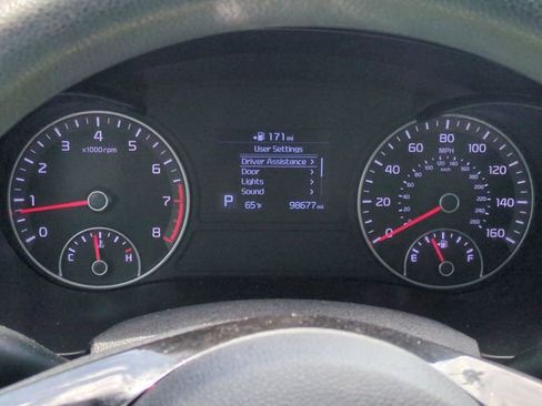 Used 2020 Kia Optima LX FWD image 16