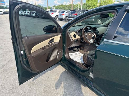 Used 2014 Chevrolet Cruze LT w/ Sun, Sound and Sport Package FWD image 15