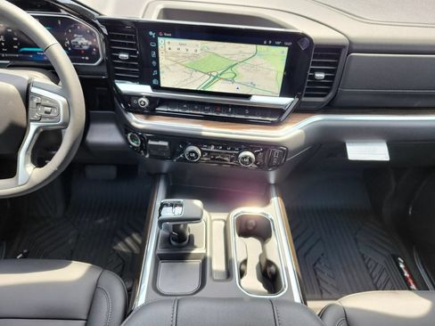 New 2026 Chevrolet Silverado 1500 LT Trail Boss w/ Convenience Package II AWD/4WD image 12