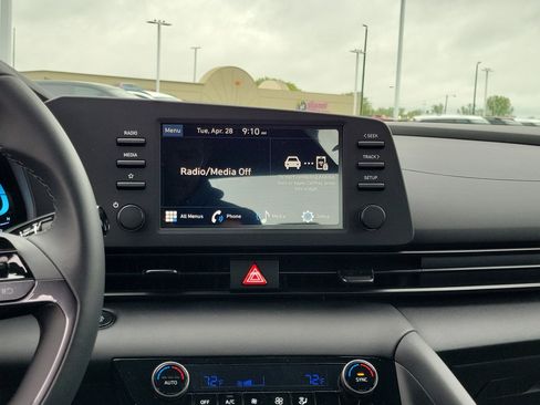 New 2026 Hyundai Elantra Sport FWD image 10