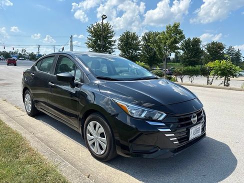 Used 2024 Nissan Versa S w/ Trunk Package FWD image 2