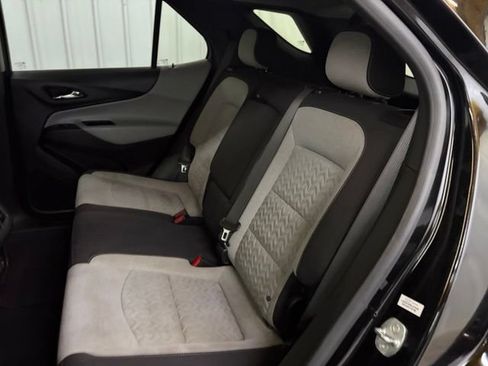 Used 2022 Chevrolet Equinox LS w/ LS Convenience Package FWD image 12