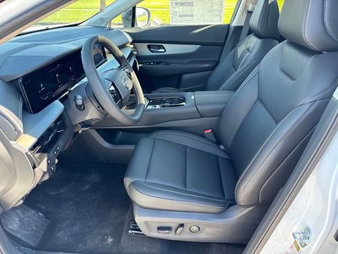 New 2025 Nissan Murano SL image 9