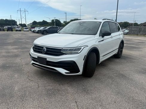 Used 2023 Volkswagen Tiguan SE R-Line AWD/4WD image 7