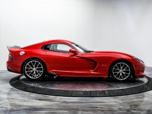 Used 2014 SRT Viper GTS w/ GTS Laguna Interior Package image 16