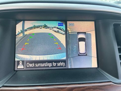 Used 2017 Nissan Pathfinder Platinum FWD image 24