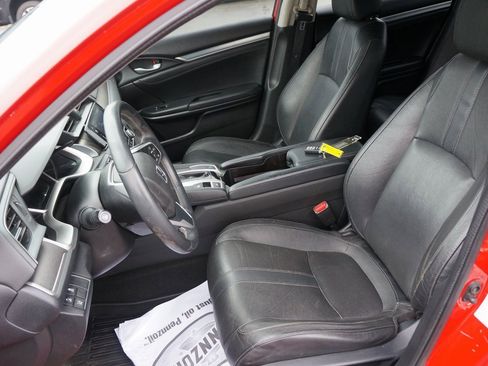 Used 2017 Honda Civic Touring image 16