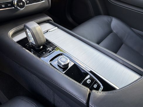 Certified 2023 Volvo XC90 B5 Core w/ Protection Package Premier AWD/4WD image 26