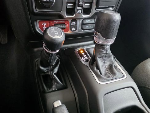 New 2026 Jeep Wrangler Unlimited Rubicon AWD/4WD image 26
