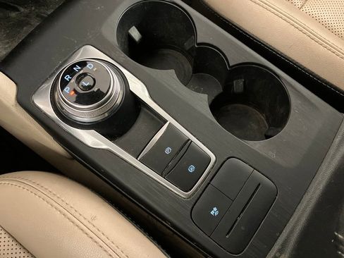 Certified 2021 Ford Escape SEL w/ Technology Package image 27