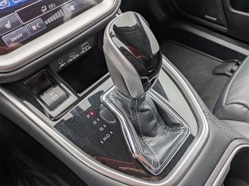 Used 2023 Subaru Outback Limited image 17