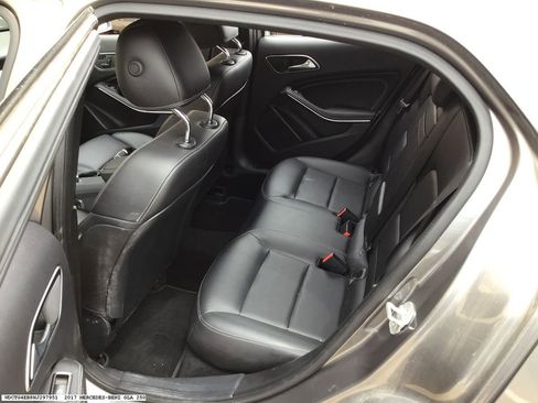 Used 2017 Mercedes-Benz GLA 250 image 14