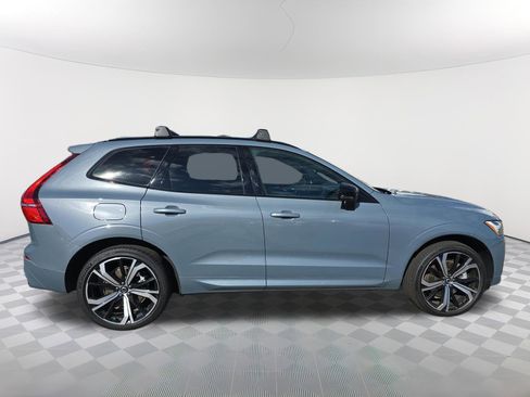Used 2022 Volvo XC60 T8 R-Design image 2