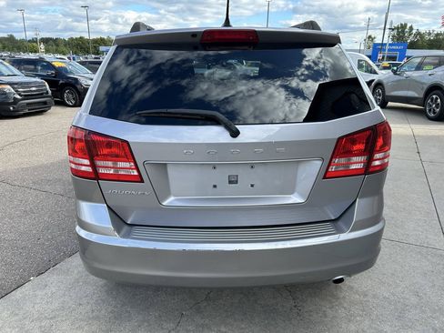Used 2017 Dodge Journey SE w/ Flexible Seating Group FWD image 6