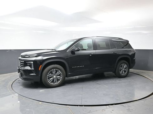 Used 2024 Chevrolet Traverse LT FWD image 10
