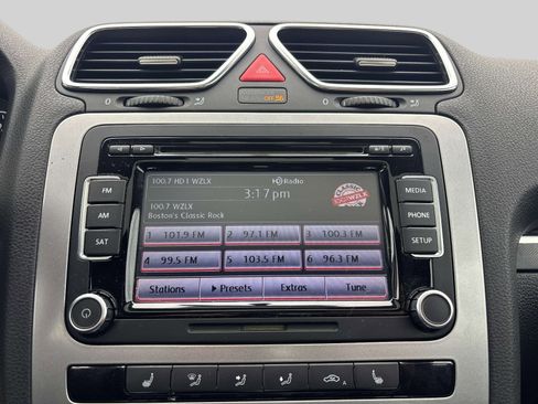 Used 2013 Volkswagen Eos image 20