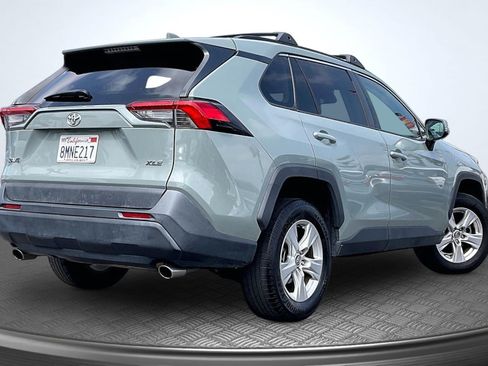 Used 2020 Toyota RAV4 XLE w/ All Weather Liner Package FWD image 13