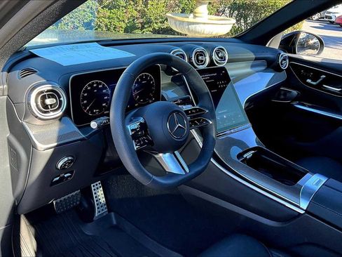Used 2025 Mercedes-Benz GLC 300 image 37