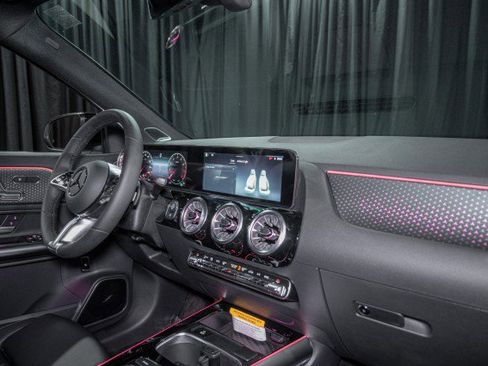 New 2026 Mercedes-Benz GLA 250 image 14