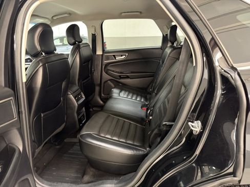 Used 2018 Ford Edge SEL w/ Equipment Group 201A AWD/4WD image 22