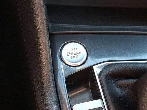 Certified 2024 Volkswagen Tiguan SE w/ Panoramic Sunroof Package AWD/4WD image 30