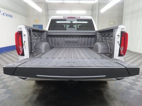 Used 2023 GMC Sierra 1500 SLT w/ SLT Premium Plus Package image 40