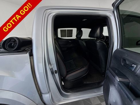 Used 2021 Toyota Tacoma TRD Sport AWD/4WD image 25