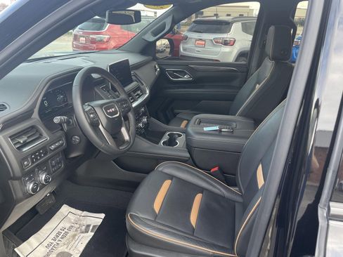 Used 2024 GMC Yukon AT4 w/ Technology Package image 7