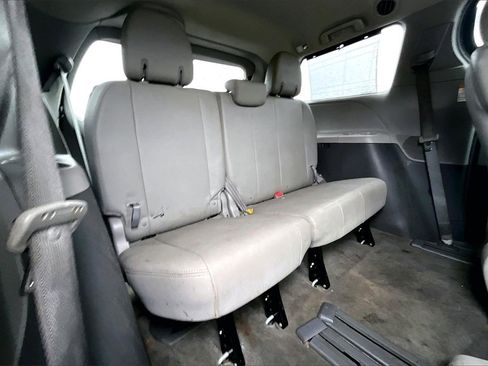 Used 2018 Toyota Sienna XLE w/ XLE Navigation Package image 27