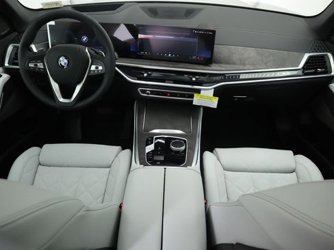 New 2026 BMW X5 sDrive40i w/ Climate Comfort Package image 13